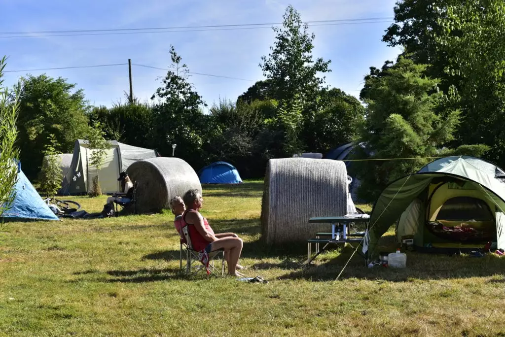 Petit camping sympa, à côté de la mer. le petit camping écolo: camping de la LAÏTA